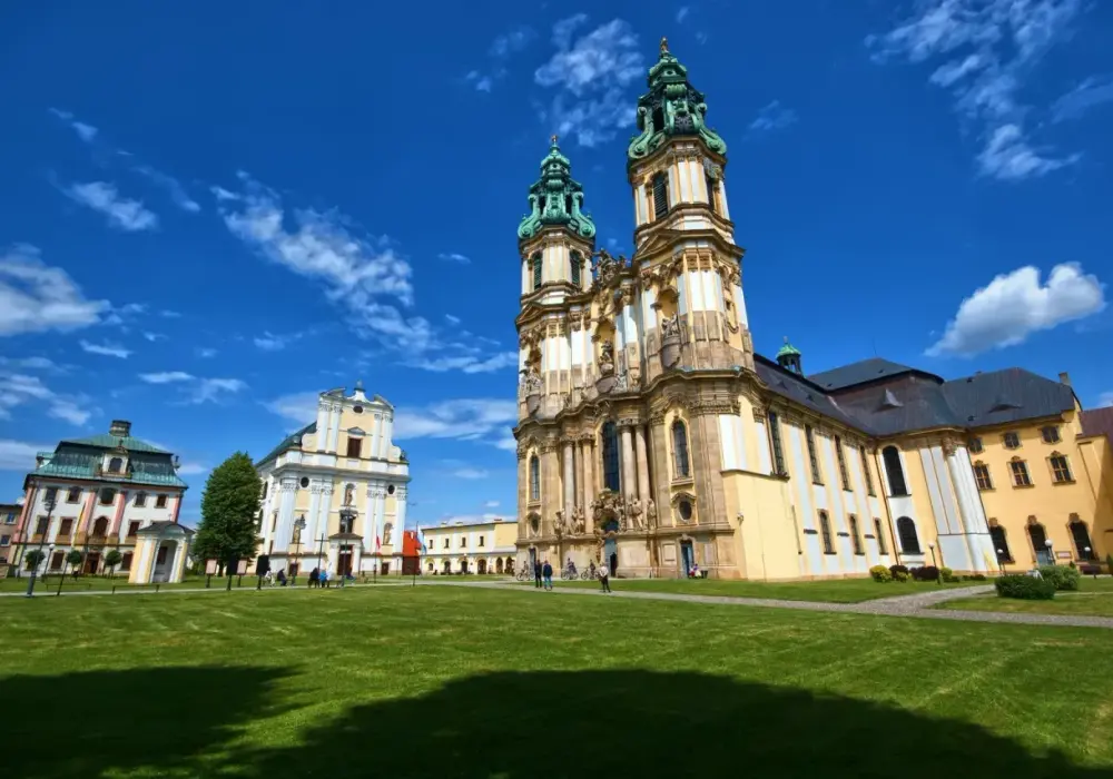 Sanktuaria maryjne w Polsce - Jak wybrać miejsce dla Twojej intencji?