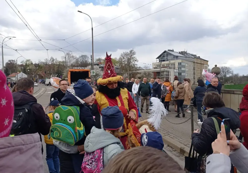 Emaus w Krakowie - liturgia czy jarmark? Przeżyj go świadomie!