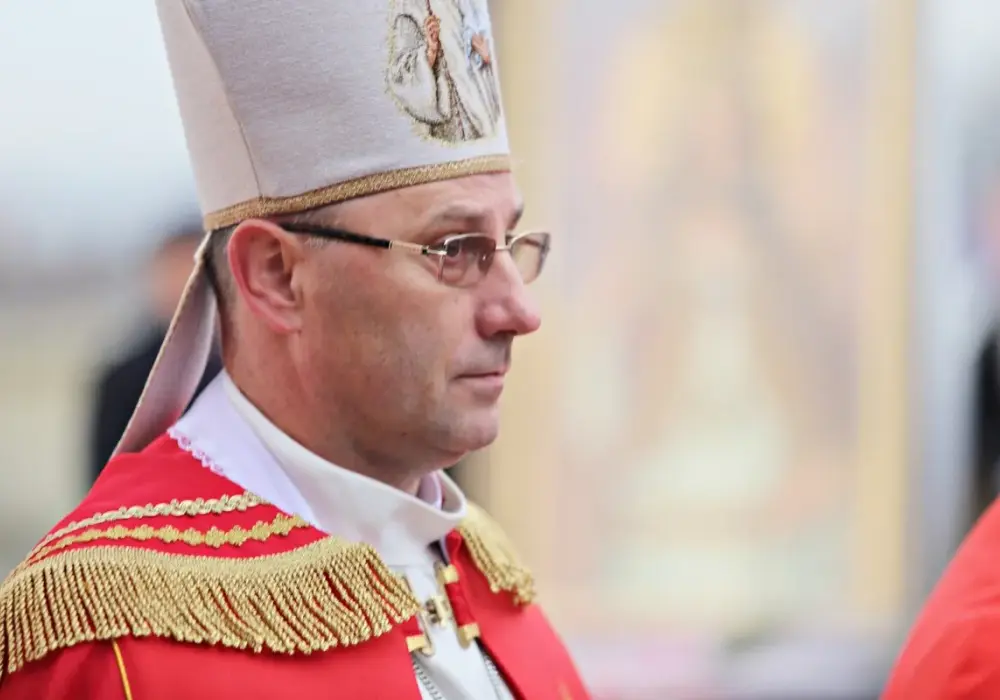 Prymas Polski - Kim jest i co naprawdę może? Poznaj rolę i zadania
