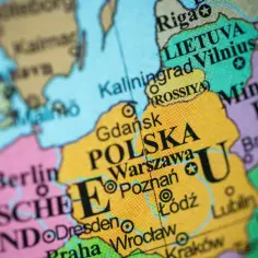 Mapa Europy Środkowej z zaznaczoną Polską. Widoczne są miasta takie jak Warszawa, Poznań, Łódź, Wrocław. Przepowiednie dla Polski? Mapa pokazuje jej położenie.