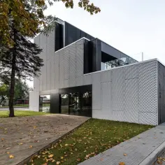 Ozdoba elewacji: Rozwiązania krzyżówkowe dla estetów