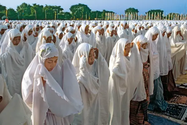 Islam - W co wierzą muzułmanie? Zrozum bez uproszczeń!